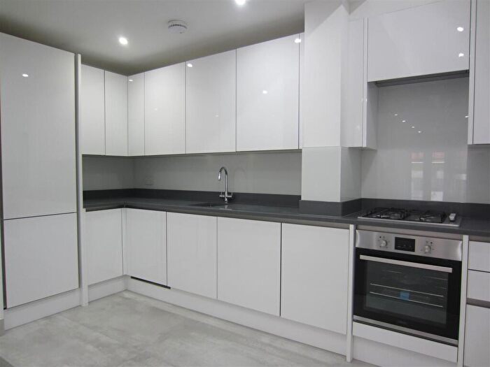 2 Bedroom Flat To Rent In Croham Road, South Croydon, CR2