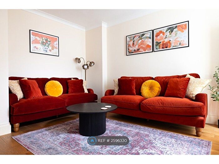 4 Bedroom Terraced House To Rent In Monmouth Place, Bath, BA1