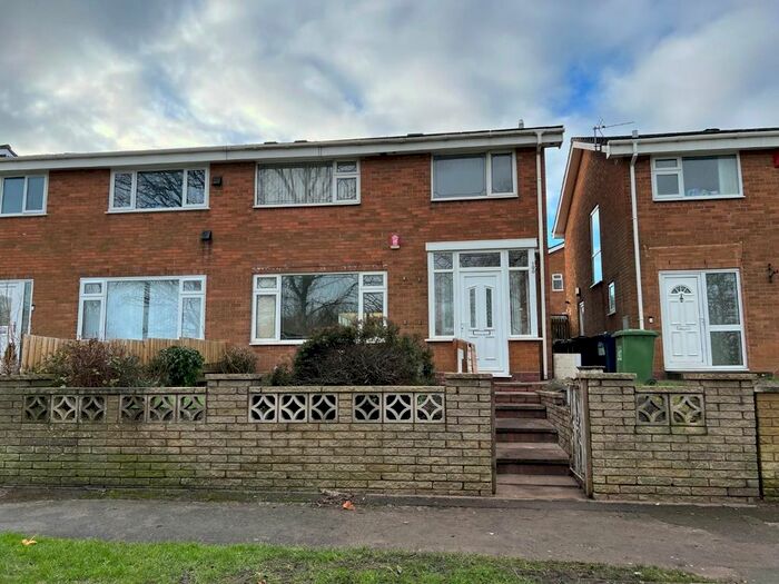 3 Bedroom Property To Rent In Yorkminster Drive, Chelmsley Wood, Birmingham, B37