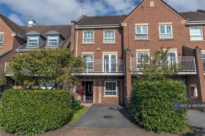 5 Bedroom Semi-Detached House To Rent In Rodyard Way, Coventry, CV1