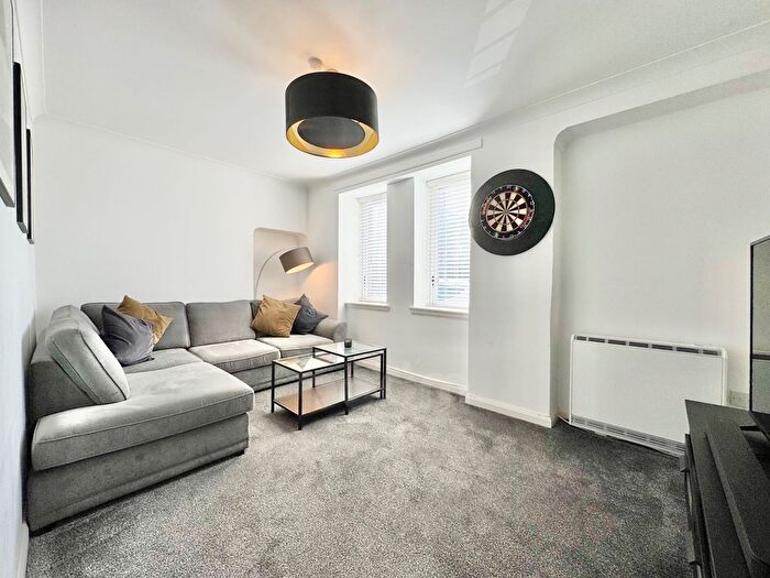 1 Bedroom Flat For Sale In Main Street, Glengarnock, KA14