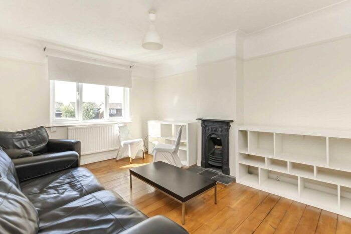 2 Bedroom Flat To Rent In Staines Road West, Ashford, TW15