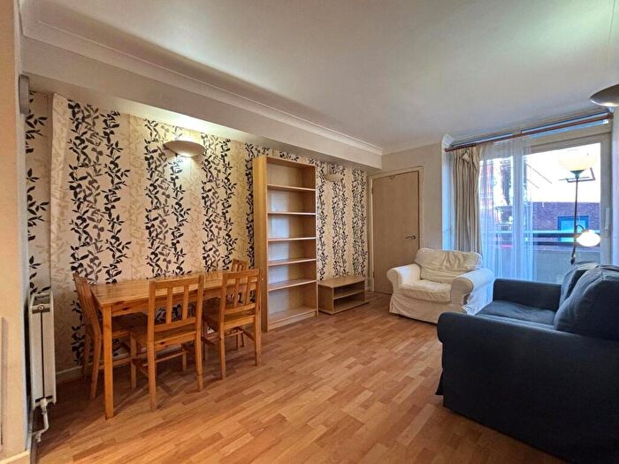 1 Bedroom Flat To Rent In High Street, Purley, CR8