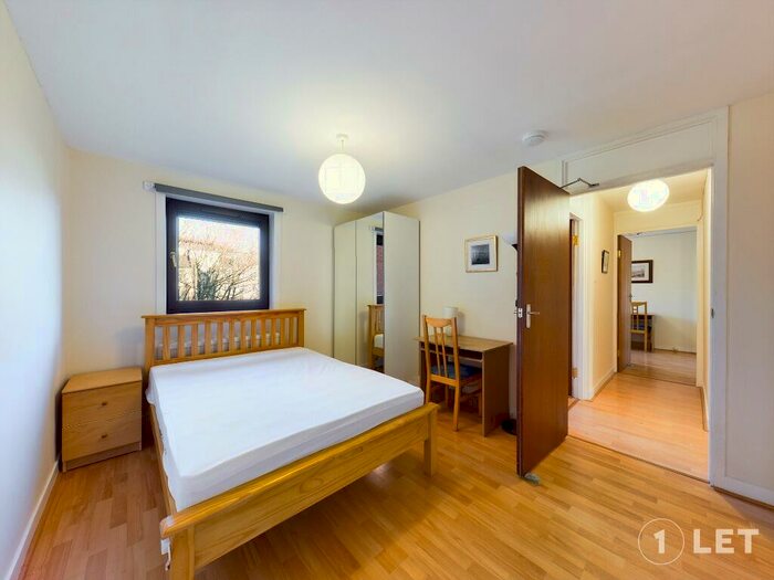 4 Bedroom Flat To Rent In St David's Place, Edinburgh, EH3