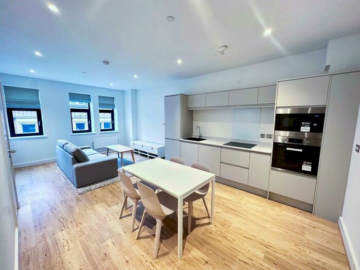 1 Bedroom Apartment To Rent In Devonshire House, Leeds, LS1