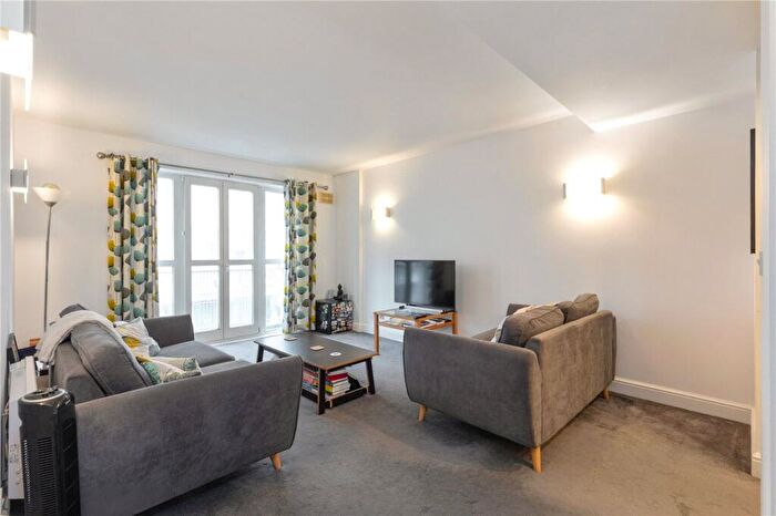 1 Bedroom Apartment For Sale In Coke Street, London, E1