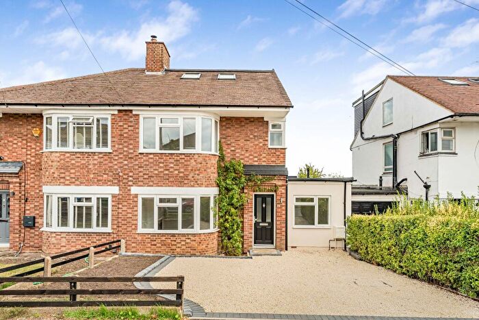 4 Bedroom Semi-Detached House For Sale In Highview Gardens, Potters Bar, EN6