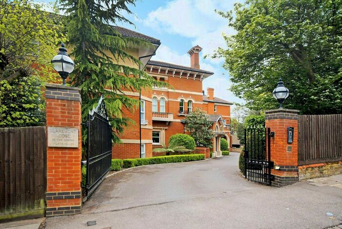 3 Bedroom Flat To Rent In The Downs, Wimbledon, London, SW20