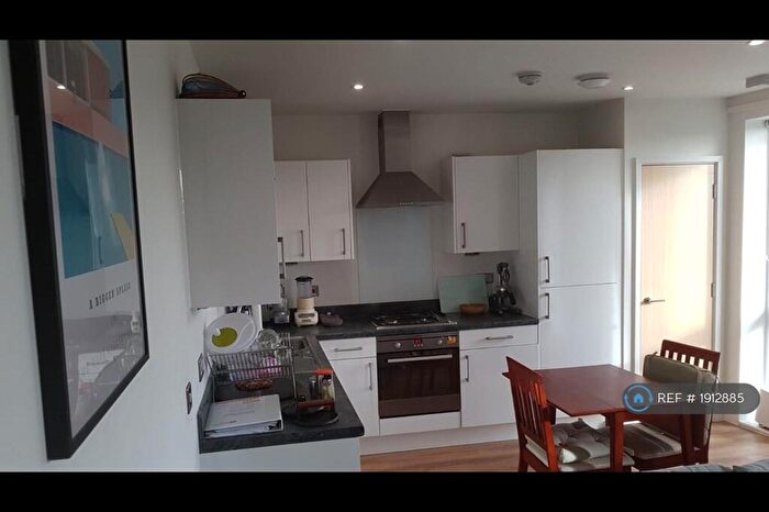 1 Bedroom Flat To Rent In Nauticus Walk, London, E14