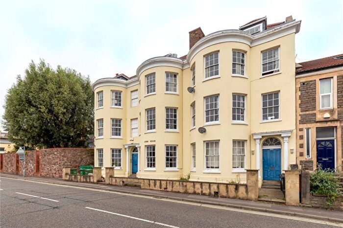 2 Bedroom Apartment To Rent In Hotwell Road, Hotwells, Bristol, BS8