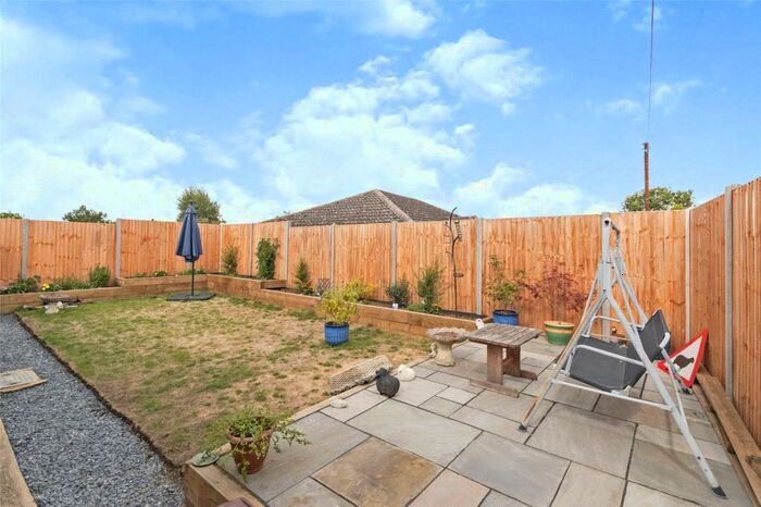 2 Bedroom Bungalow For Sale In Glebe Road, Biggleswade, Bedfordshire, SG18