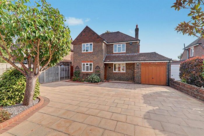 3 Bedroom Detached House For Sale In Offington Lane, Offington, Worthing, BN14