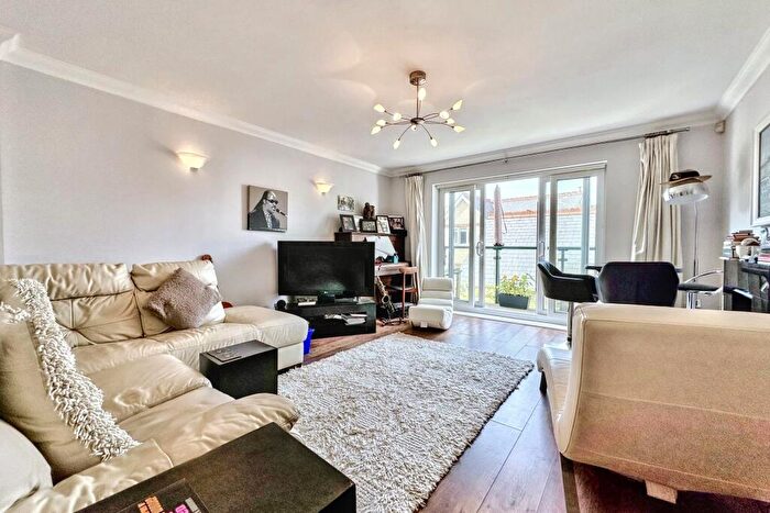 3 Bedroom End Of Terrace House For Sale In Ashley Cross, BH14