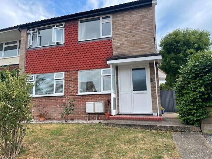 2 Bedroom Maisonette To Rent In Appledore Crescent, Sidcup, DA14