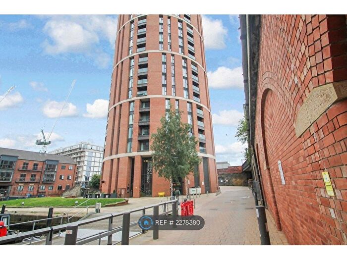 2 Bedroom Flat To Rent In Candle House, Leeds, LS1