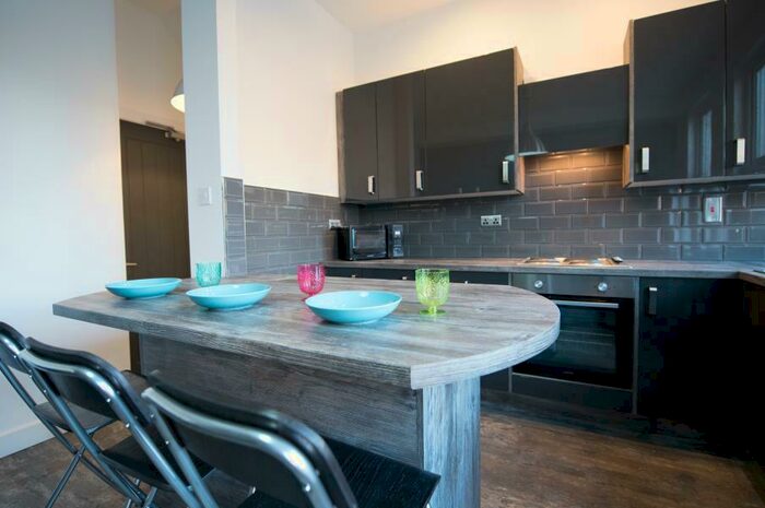 3 Bedroom Terraced House To Rent In Brudenell Grove, Hyde Park, Leeds, LS6