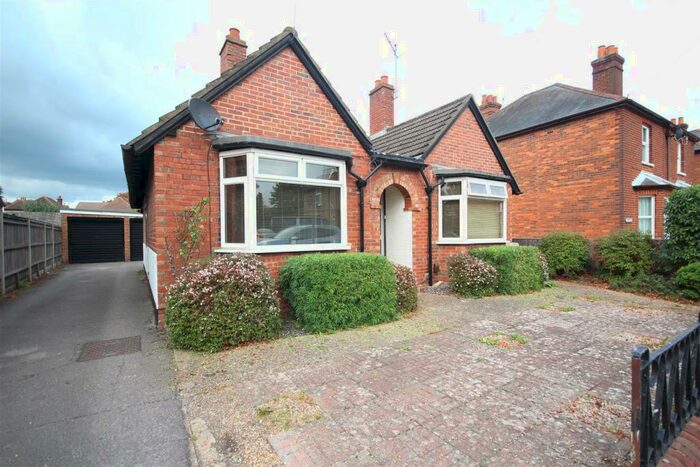 3 Bedroom Detached Bungalow To Rent In Stocton Road, Guildford, GU1