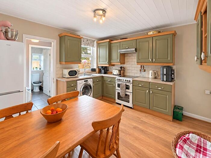 3 Bedroom End Of Terrace House For Sale In Shortlands Road, Sittingbourne, ME10