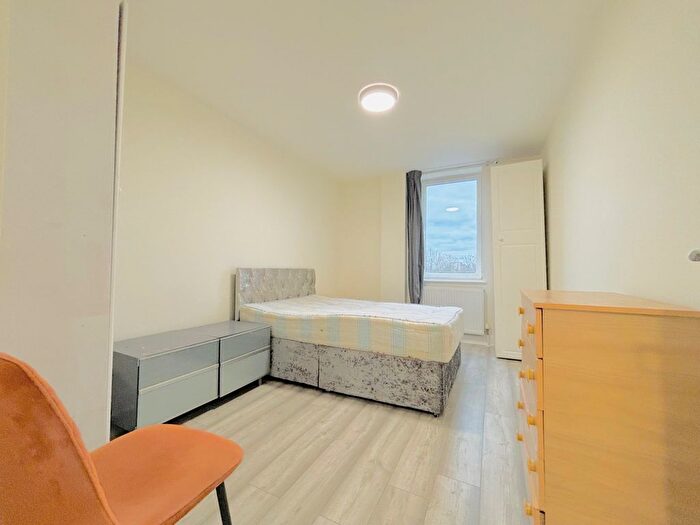 2 Bedroom Flat To Rent In Boulcott Street, London, E1