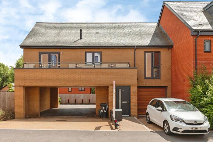2 Bedroom House For Sale In Aspen Drive, Bristol, BS10