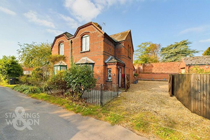 3 Bedroom Semi-Detached House To Rent In Low Bungay Road, Loddon, Norwich, NR14