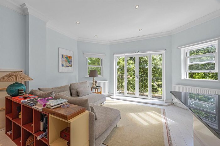 2 Bedroom Flat To Rent In Fitzjohns Avenue, Hampstead, NW3