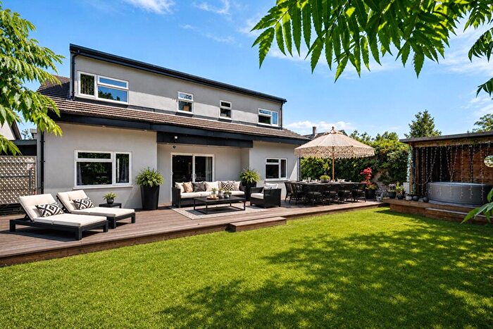 4 Bedroom Detached House For Sale In Ham Island, Old Windsor, Windsor, Berkshire, SL4
