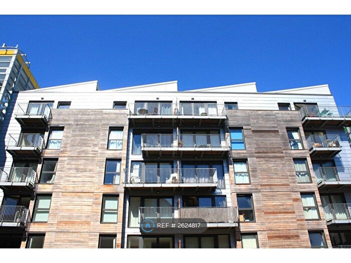 2 Bedroom Flat To Rent In Geoffrey Watling Way, Norwich, NR1