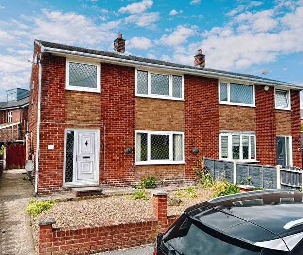 3 Bedroom Semi Detached House For Sale In Springbank Close, Barnsley, South Yorkshire, S71