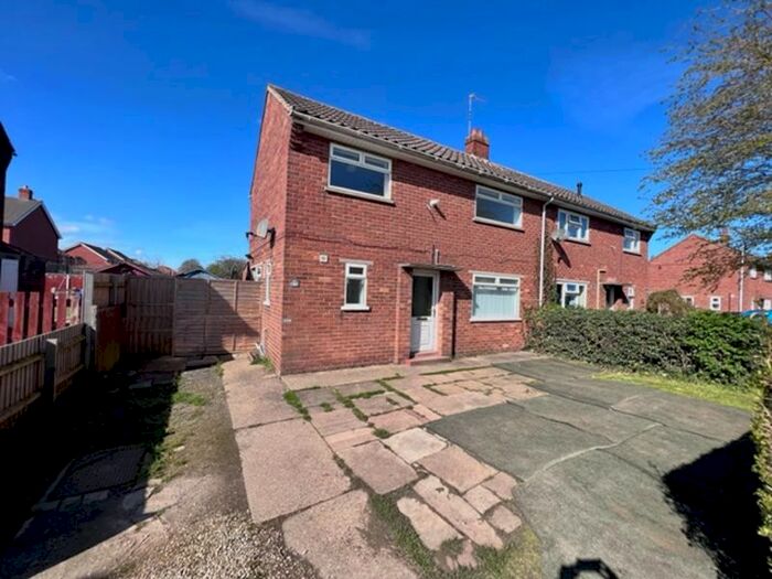 3 Bedroom Semi-Detached House To Rent In Woad Farm Road, Boston, PE21