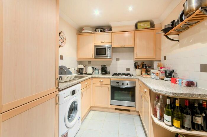 2 Bedroom Flat To Rent In Kingston Road, Wimbledon, London, SW19