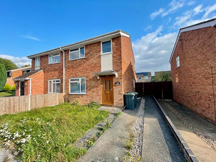 3 Bedroom House To Rent In Ventnor Gardens, Luton, LU3