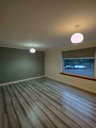 2 Bedroom Flat To Rent In Abbeyhill Crescent, Edinburgh, EH8