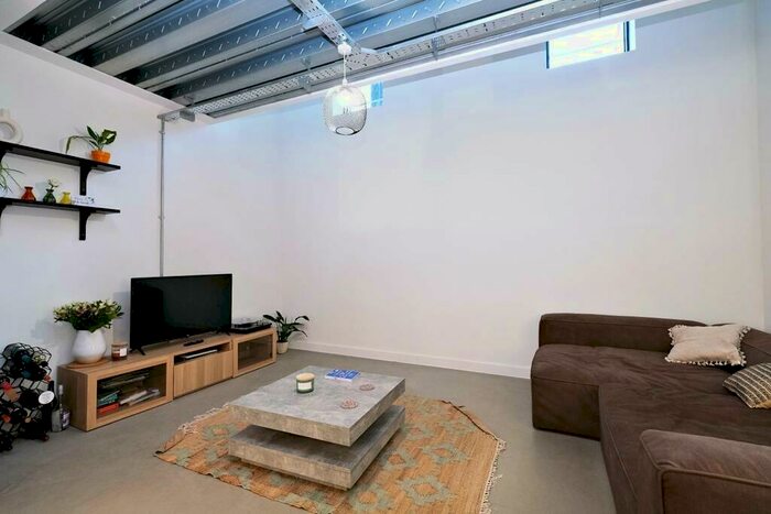 2 Bedroom Duplex To Rent In Aire Lofts, Leeds, LS9