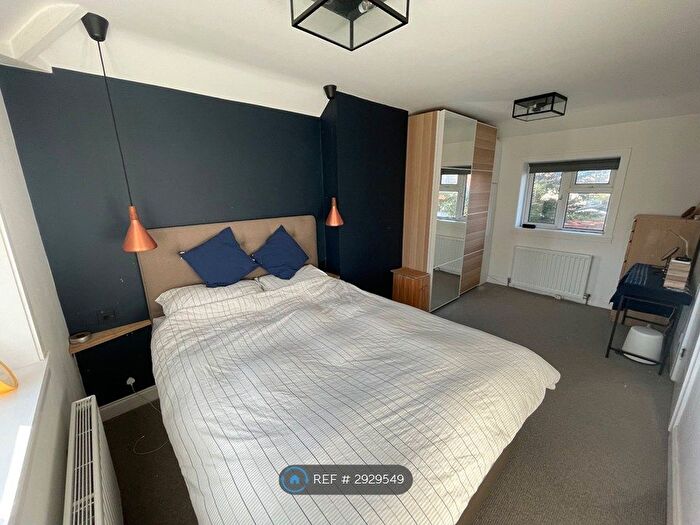 3 Bedroom Semi-Detached House To Rent In Derwent Road, Bristol, BS5