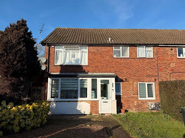2 Bedroom Maisonette For Sale In Watford Road, Croxley Green, Rickmansworth, WD3