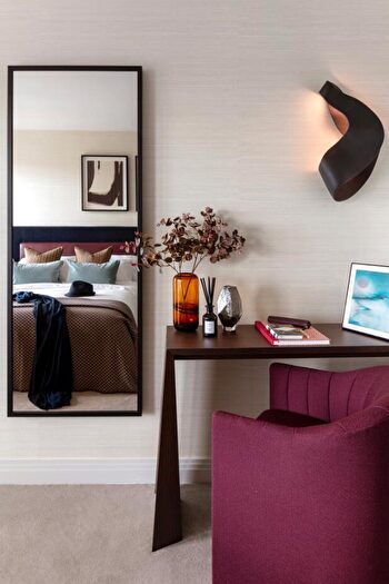 1 Bedroom Flat For Sale In Queens Cross, Royal Eden Docks, E16