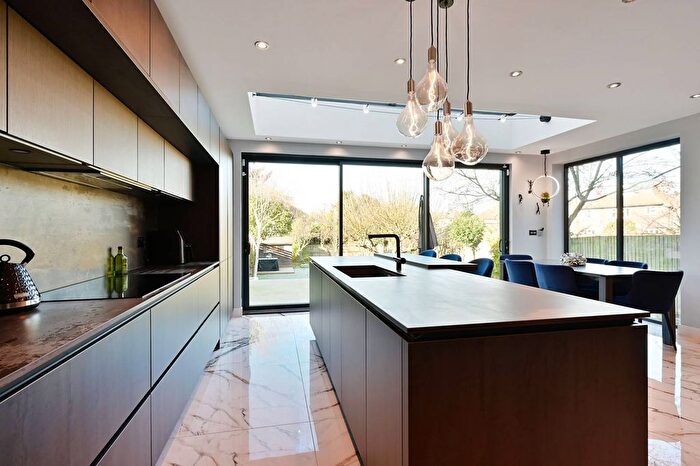 6 Bedroom Semi-Detached House For Sale In Holland Avenue, Wimbledon Common, London, SW20