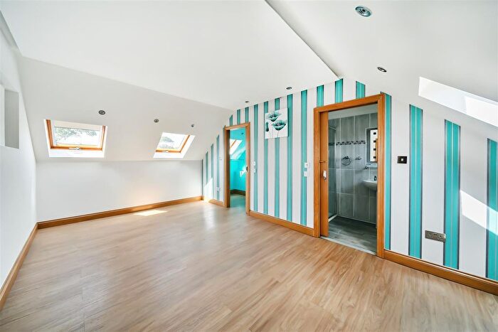 3 Bedroom End Of Terrace House For Sale In Redbridge Farm, Dolmans Hill, Lytchett Matravers, BH16