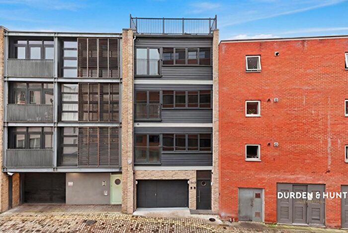 5 Bedroom Terraced House For Sale In Coytes Gardens, Ipswich, IP1