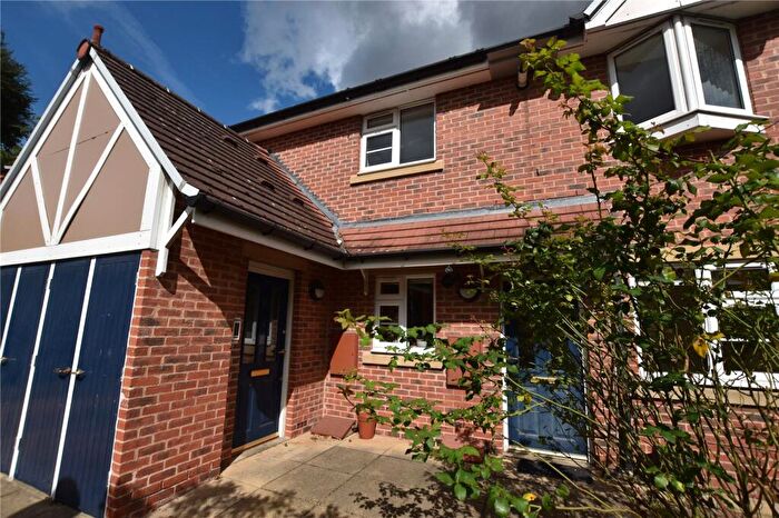 2 Bedroom Apartment For Sale In Dominion Close, Chapel Allerton, Leeds, LS7