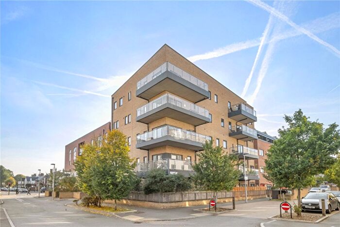 3 Bedroom Flat For Sale In Thornbury Way, Walthamstow, London, E17