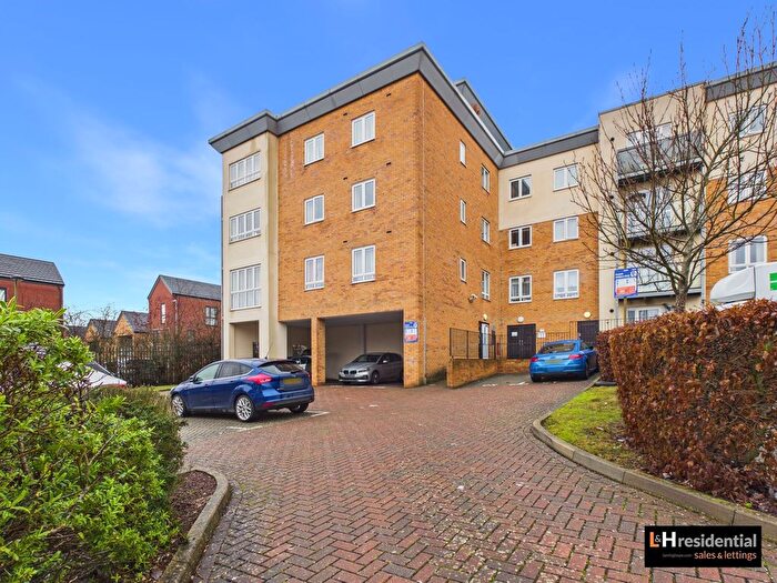 2 Bedroom Flat To Rent In Todd Close, Borehamwood, WD6