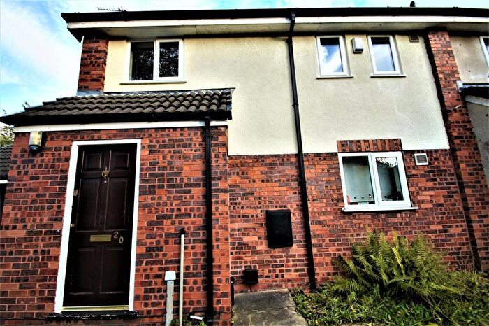 4 Bedroom Semi-Detached House To Rent In Redshaw Close, Fallowfield, M14