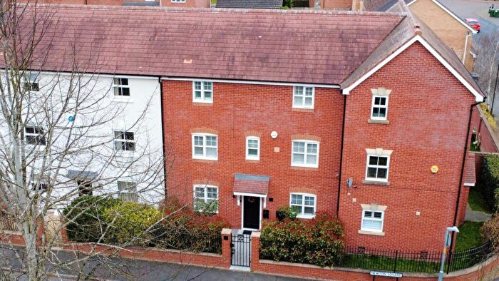 4 Bedroom Terraced House For Sale In Newton Square, Bromsgrove, B60