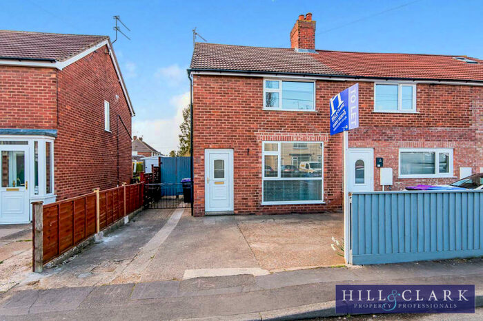 3 Bedroom Semi-Detached House To Rent In Granville Avenue, PE21