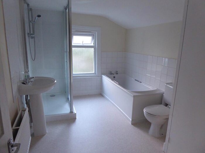 2 Bedroom Terraced House To Rent In Hatherley Road, Reading, Berkshire, RG1