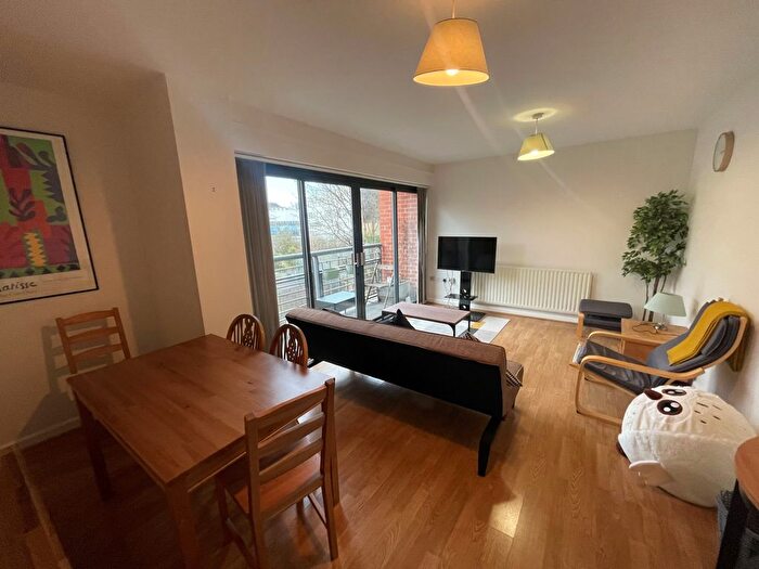 2 Bedroom Flat To Rent In Travers House, Dalmeny Avenue, Camden, N7