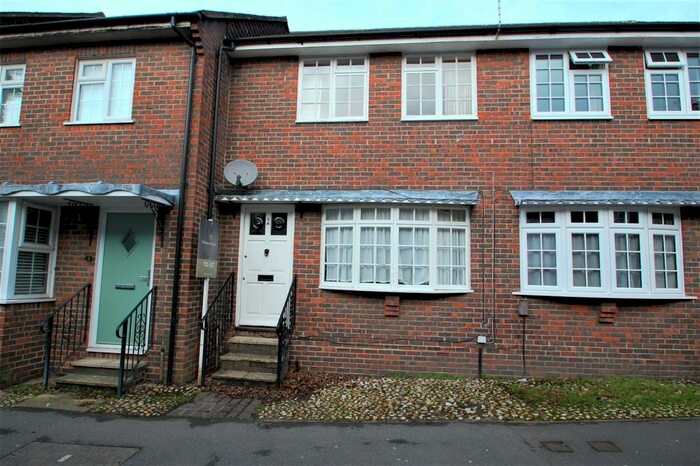 2 Bedroom Terraced House To Rent In Sheep Street, Petersfield., GU32