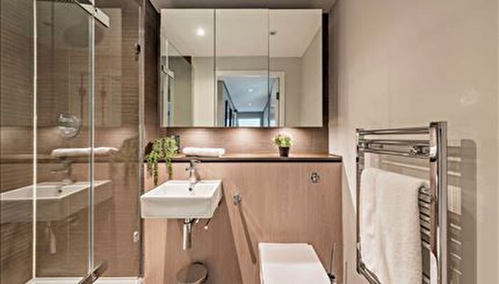 3 Bedroom Flat To Rent In Merchant Square East, London, W2